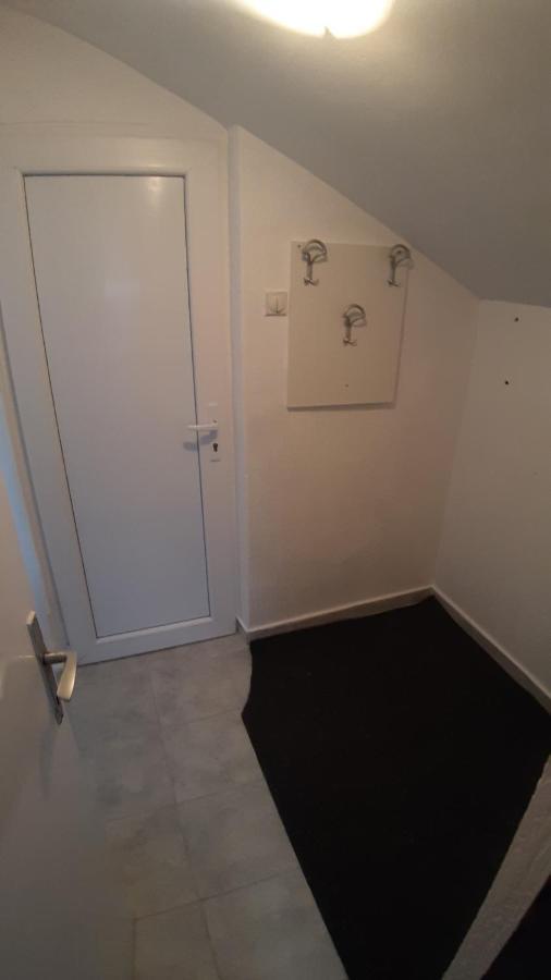 Apartman Sava Ni Exteriör bild