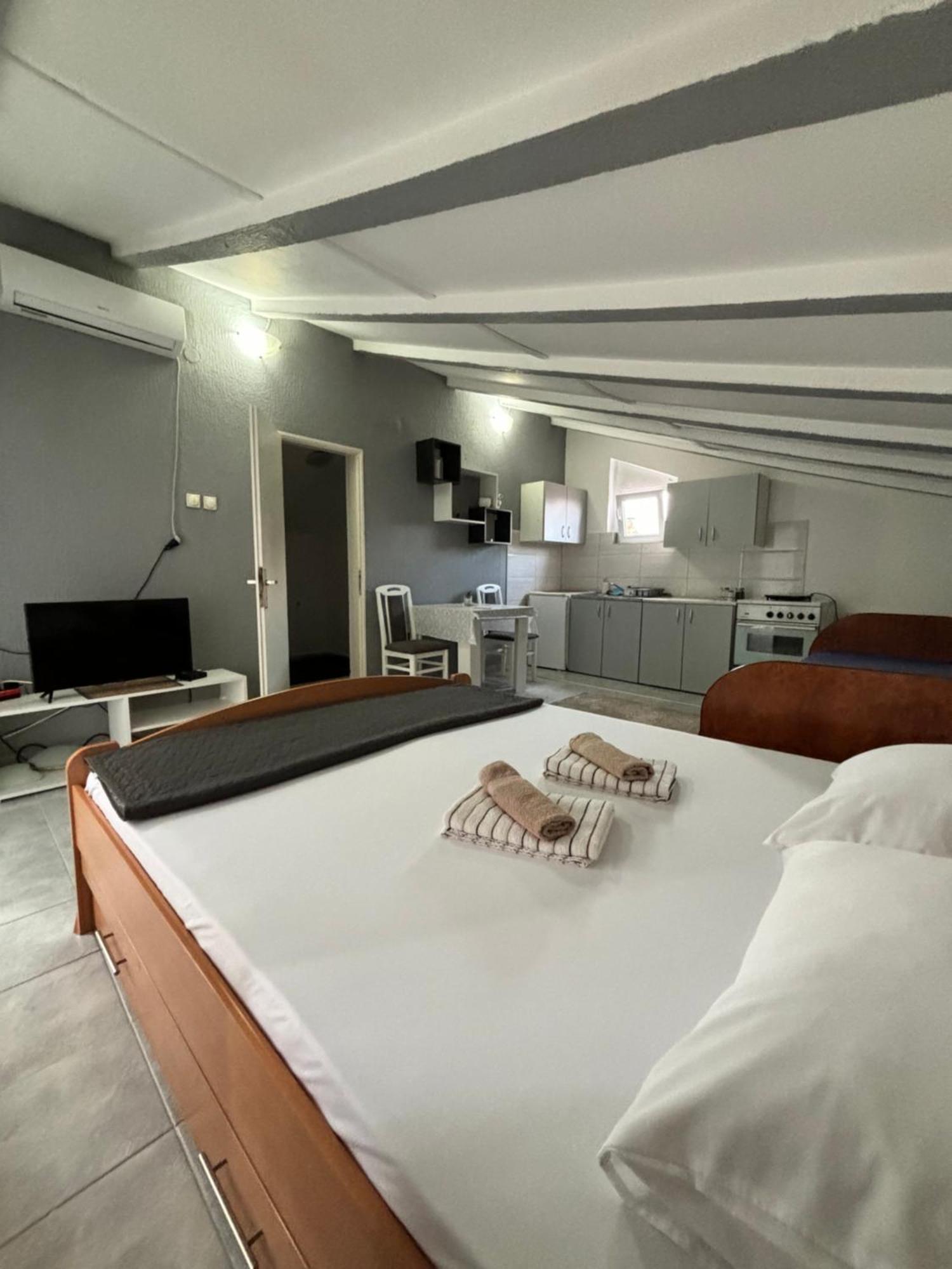 Apartman Sava Ni Exteriör bild